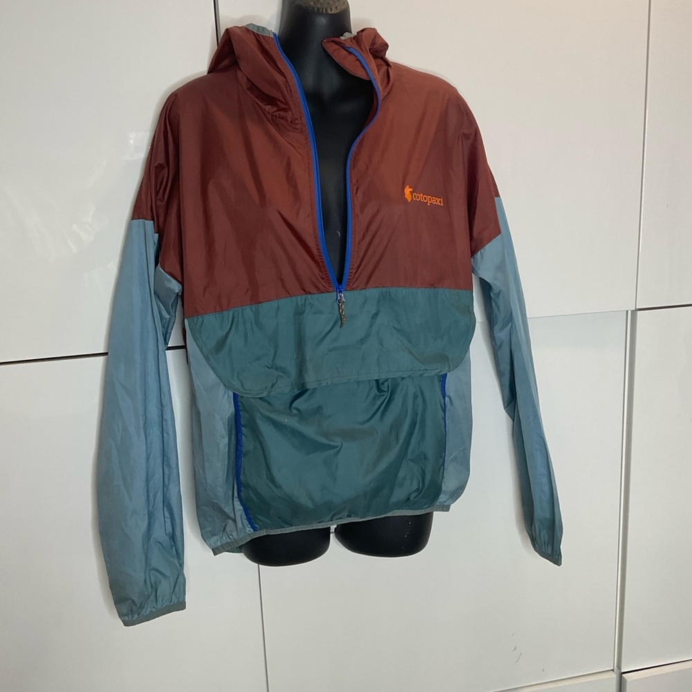 Cotopaxi Teca Half zip Brown and blue Windbreaker small